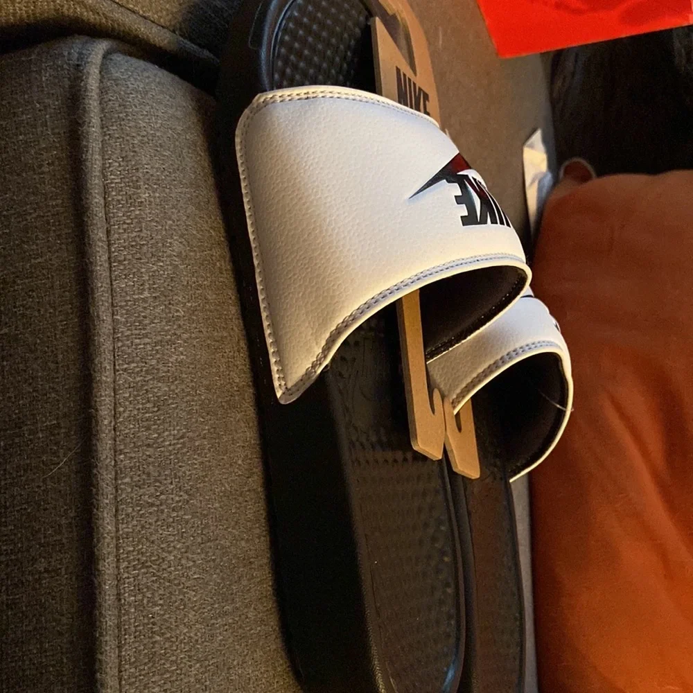 COPY - New mens. Nike slides Size 8 benassi jdi slides new with tags never - Picture 2 of 4